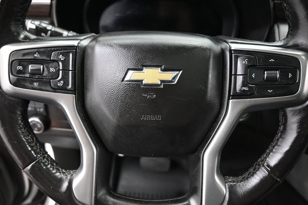 Used 2022 Chevrolet Suburban LT w/ LT Signature Plus Package AWD/4WD image 13