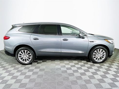 Used 2021 Buick Enclave Essence w/ Sound and Sites Package image 10