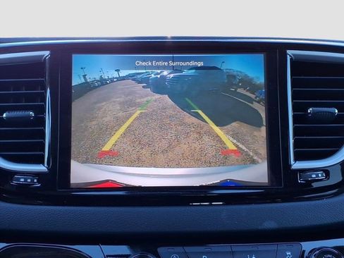 Used 2024 Chrysler Pacifica Touring-L image 24