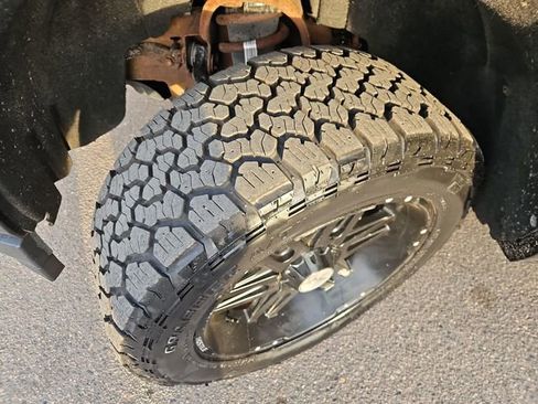 Used 2017 Chevrolet Silverado 1500 LT w/ All Star Edition AWD/4WD image 17