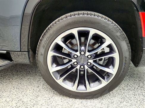 Used 2023 Jeep Wagoneer Series II w/ Premium Group I image 12