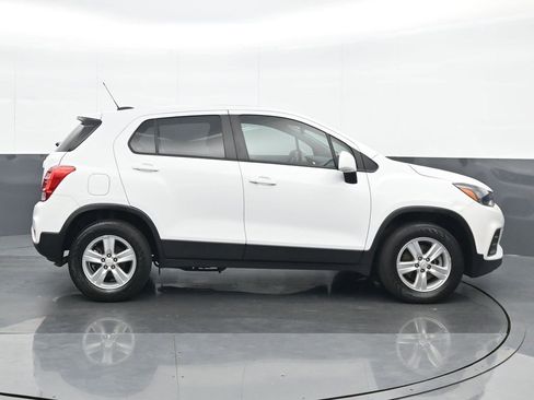 Used 2021 Chevrolet Trax LS w/ LPO, Cargo Package image 7
