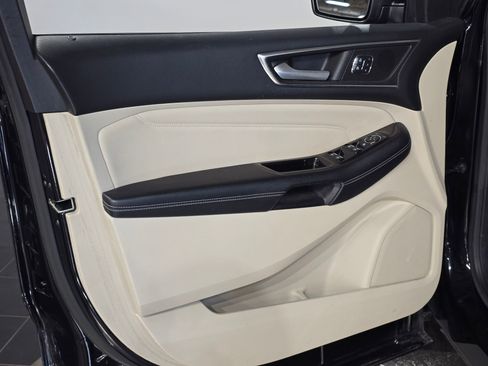 Used 2016 Ford Edge Titanium w/ Equipment Group 302A image 16