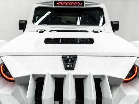 Used 2025 Jeep Gladiator Sport image 12