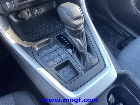 Used 2019 Toyota RAV4 XLE image 11