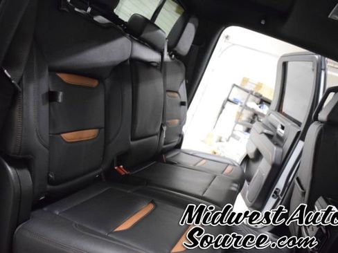 Used 2024 GMC Sierra 3500 AT4 w/ AT4 Premium Plus Package AWD/4WD image 28