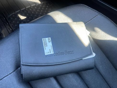 Used 2014 Mercedes-Benz E 550 4MATIC Sedan image 25