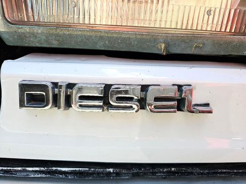 Used 1989 Ford F450 2WD Regular Cab Super Duty image 23