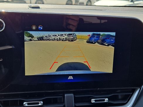 Used 2025 Chevrolet Equinox LT AWD/4WD image 18
