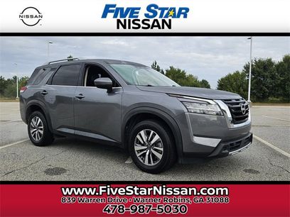 Used 2023 Nissan Pathfinder SL