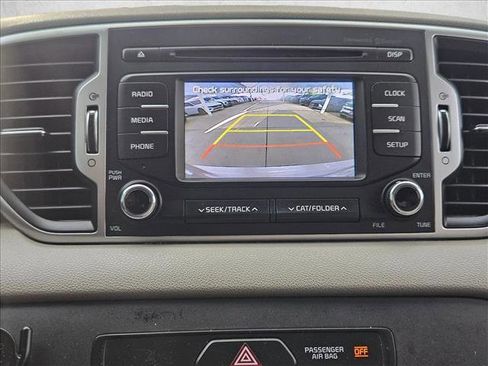 Used 2019 Kia Sportage LX FWD image 12