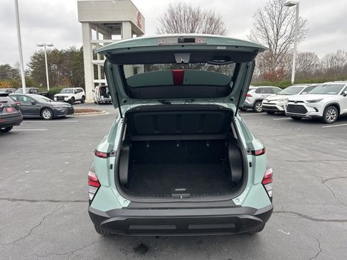 Used 2025 Hyundai Kona SEL image 7