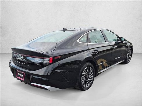 New 2026 Hyundai Sonata SEL FWD image 4