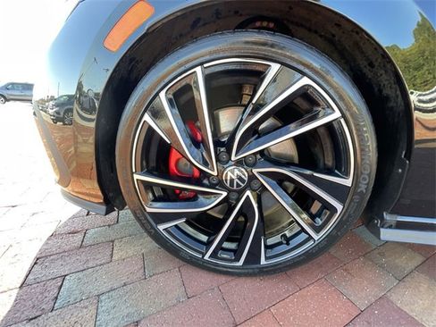 Used 2024 Volkswagen GTI Autobahn image 10