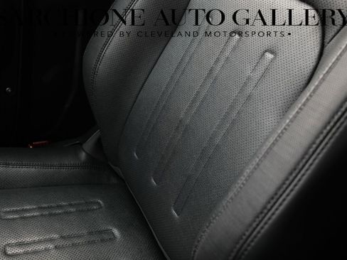 Used 2022 Land Rover Defender 90 X-Dynamic S image 25