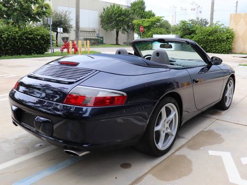 Used 2003 Porsche 911 Carrera image 8