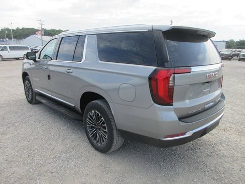 New 2026 GMC Yukon XL Elevation w/ Elevation Premium Package AWD/4WD image 6