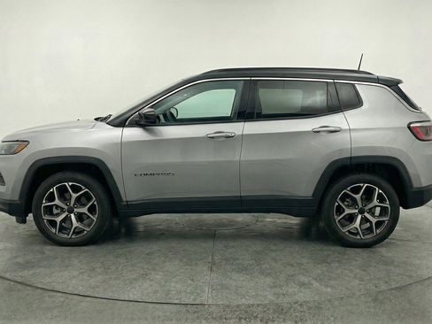 Used 2025 Jeep Compass Limited AWD/4WD image 5