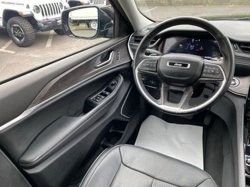 Certified 2021 Jeep Grand Cherokee L Limited w/ Luxury Tech Group II image 35