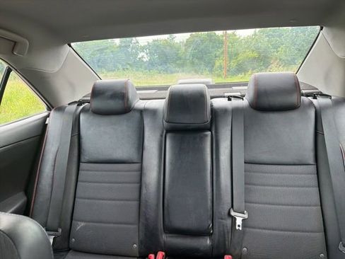 Used 2016 Toyota Camry SE FWD image 17