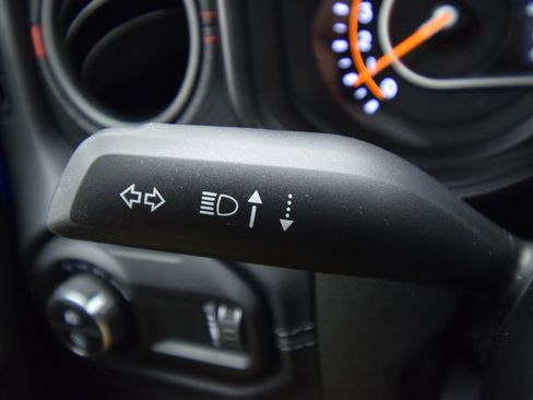 Used 2025 Jeep Gladiator Rubicon w/ Convenience Group image 35