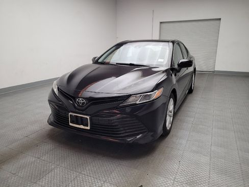 Used 2018 Toyota Camry LE image 15