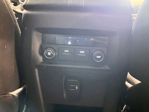 Used 2019 Chevrolet Traverse LT w/ LPO, Floor Liner Package image 10