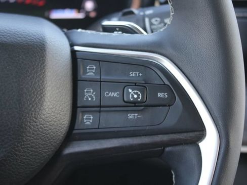 Used 2024 Jeep Grand Cherokee Limited 4xe AWD/4WD image 17