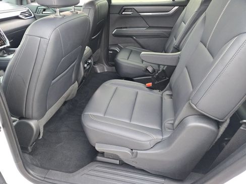 Used 2024 GMC Acadia Elevation AWD/4WD image 18