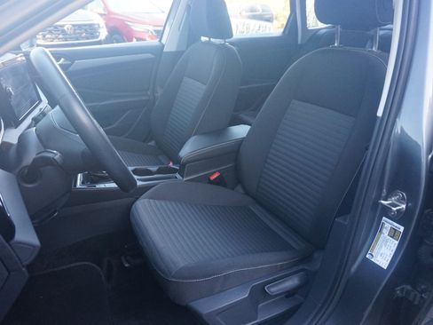 Used 2025 Volkswagen Jetta S image 16