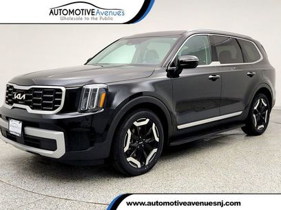 Used 2024 Kia Telluride S w/ S Sunroof Package