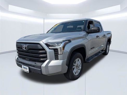 Used 2022 Toyota Tundra SR5 AWD/4WD image 8