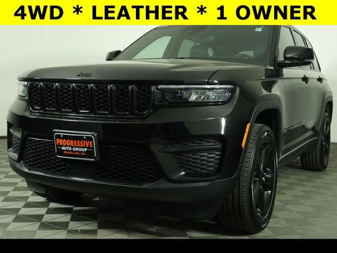 Used 2022 Jeep Grand Cherokee Altitude image 1