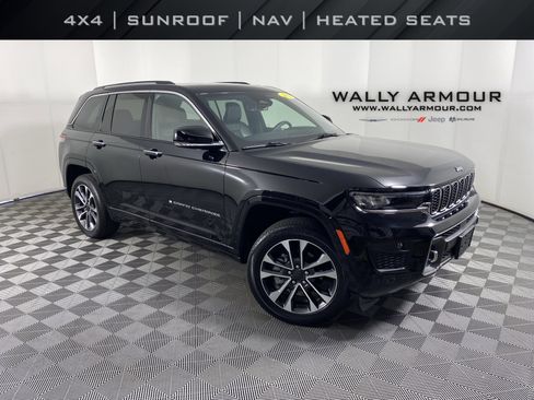 Used 2023 Jeep Grand Cherokee Overland w/ Luxury Tech Group IV AWD/4WD image 1