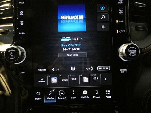 Used 2023 RAM 2500 Limited image 13