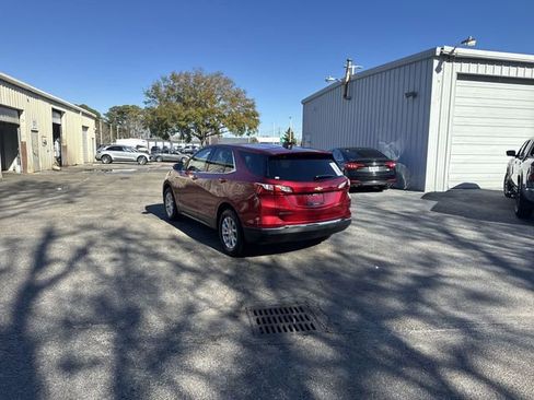 Used 2020 Chevrolet Equinox LT w/ Driver Convenience Package image 7