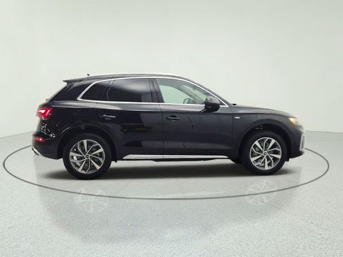 Used 2023 Audi Q5 2.0T Premium Plus w/ Premium Plus Package AWD/4WD image 4