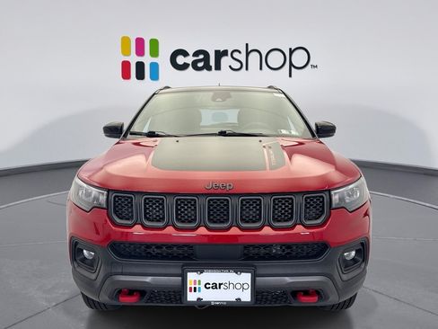 Used 2024 Jeep Compass Trailhawk w/ Sun and Sound Group AWD/4WD image 8