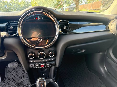 Used 2023 MINI Cooper 2-Door Hardtop FWD image 17