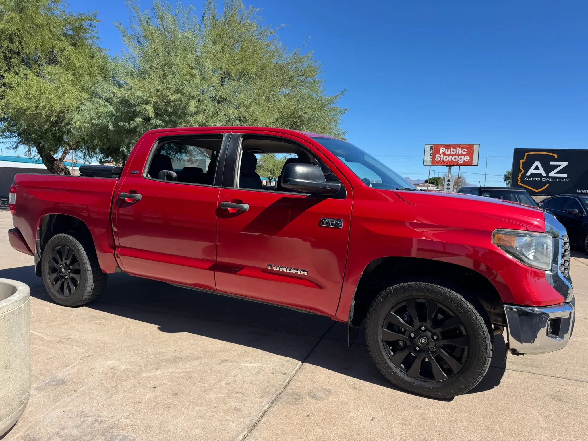 Used 2020 Toyota Tundra SR5 w/ SR5 Convenience Package RWD image 4