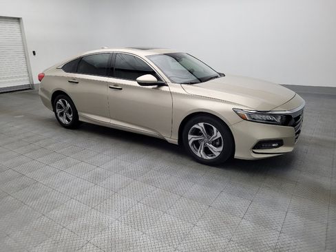 Used 2019 Honda Accord EX image 11