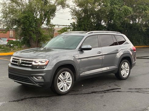 Used 2019 Volkswagen Atlas SEL FWD image 2