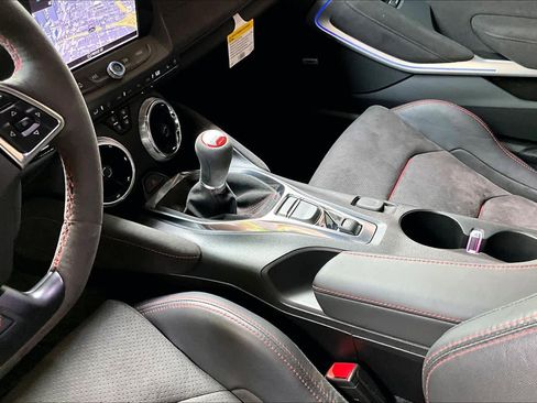 Used 2018 Chevrolet Camaro ZL1 RWD image 16