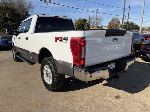 Used 2021 Ford F250 XLT w/ XLT Value Package image 4