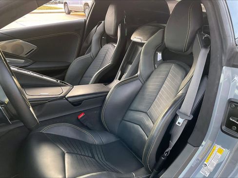 Used 2024 Chevrolet Corvette Stingray Premium Cpe w/ Z51 Performance Package image 8