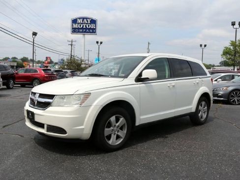 Used 2009 Dodge Journey SXT w/ Flexible Seating Group image 1