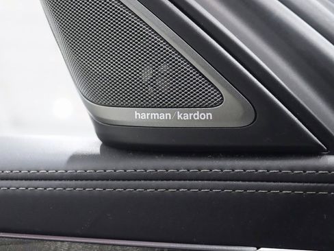 Used 2022 BMW 750i xDrive w/ Executive Package image 38