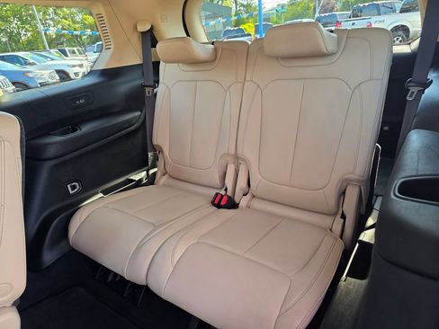Used 2021 Jeep Grand Cherokee L Limited AWD/4WD image 7