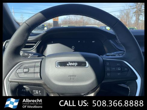 New 2026 Jeep Grand Cherokee Limited image 21