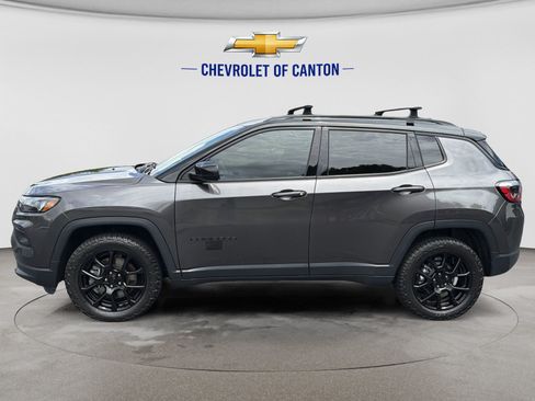 Used 2023 Jeep Compass Latitude AWD/4WD image 8